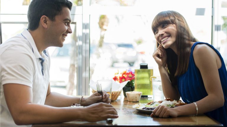 splitting the bill on a first date